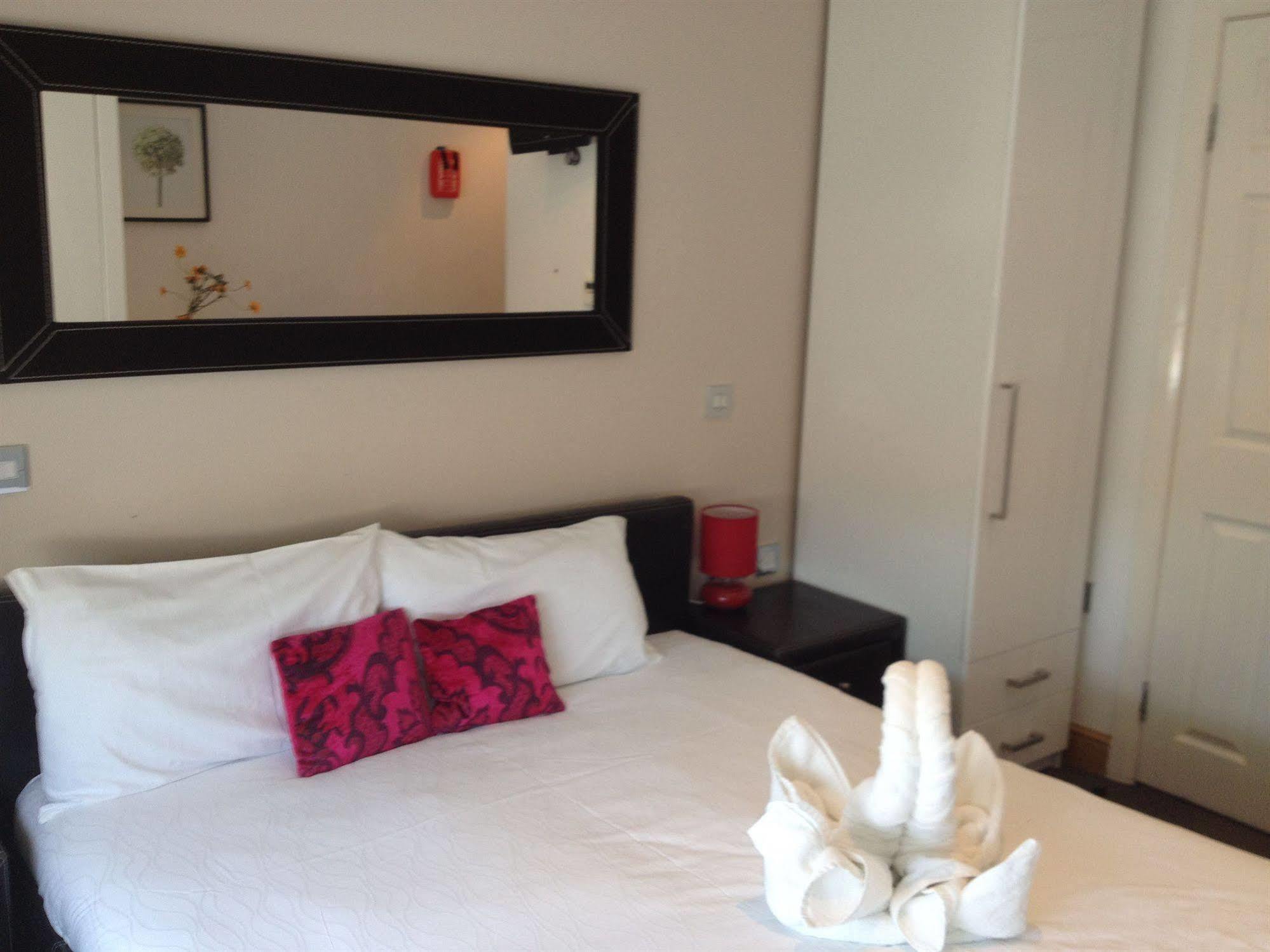 Aparthotel West End Lane II Londyn Zewnętrze zdjęcie